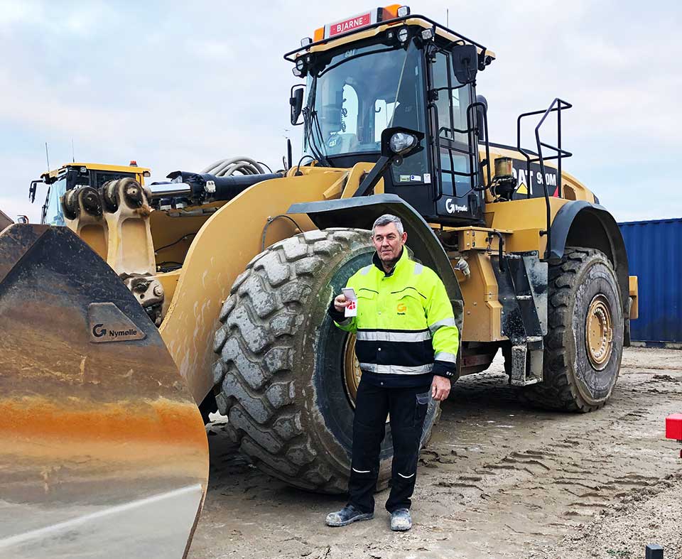 Bjarne Madsen foran CAT Gummiged